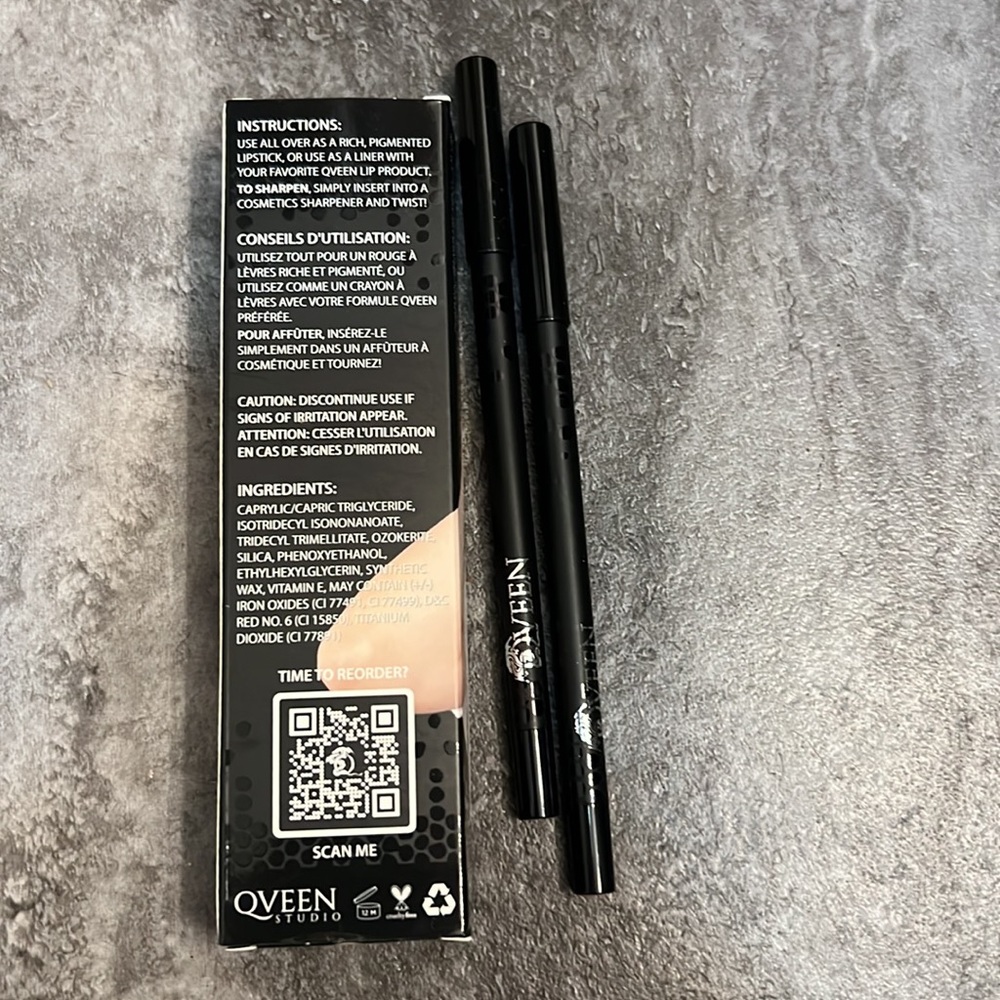 Qveen Studio Partners in Crime Lip Liner Duo - SOS and Spray Tan - Picture 3 of 3